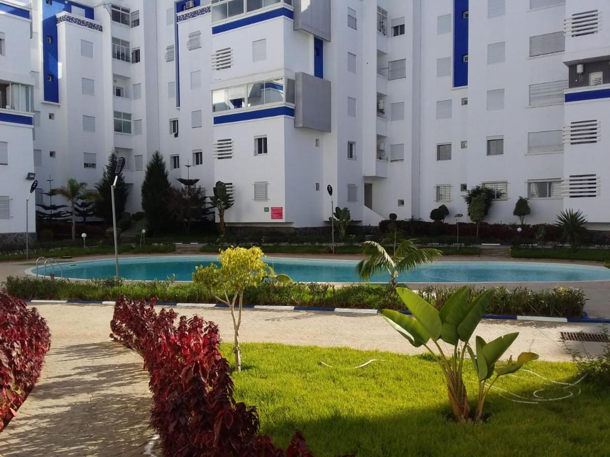 Appart. Luxueux Avec Piscine, Cosy, Bien Situe Bouznika Exterior foto