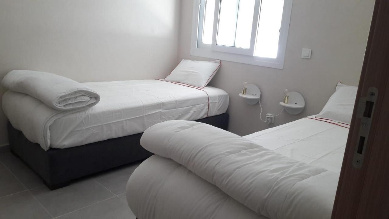Appart. Luxueux Avec Piscine, Cosy, Bien Situe Bouznika Exterior foto