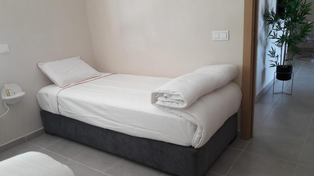 Appart. Luxueux Avec Piscine, Cosy, Bien Situe Bouznika Exterior foto