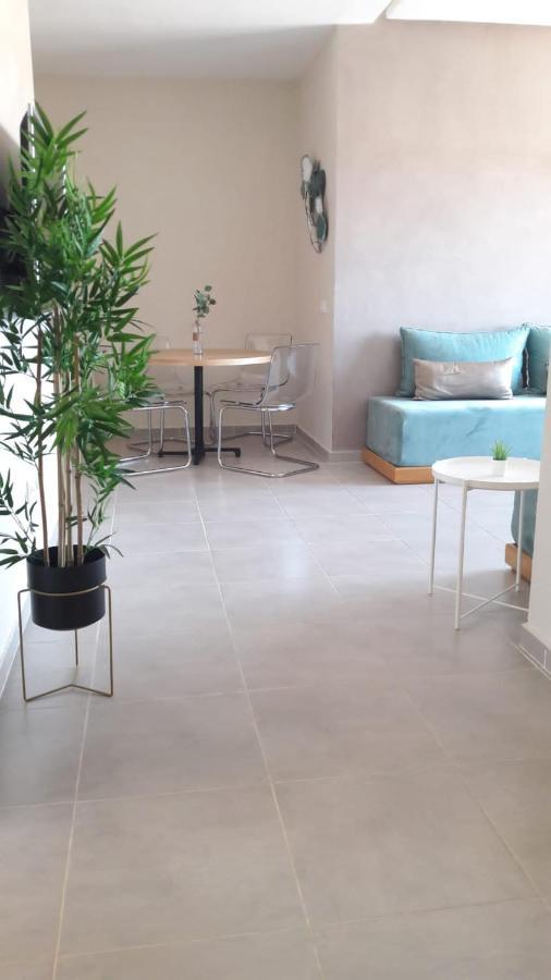 Appart. Luxueux Avec Piscine, Cosy, Bien Situe Bouznika Exterior foto